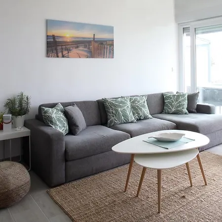 Apartment Beachfront Deluxe Povljana