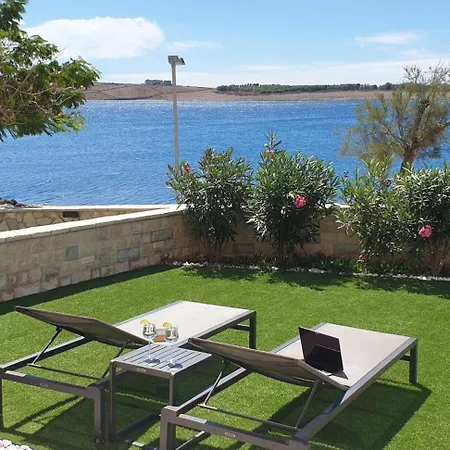Beachfront Deluxe