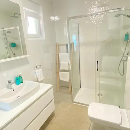 Beachfront Deluxe Povljana