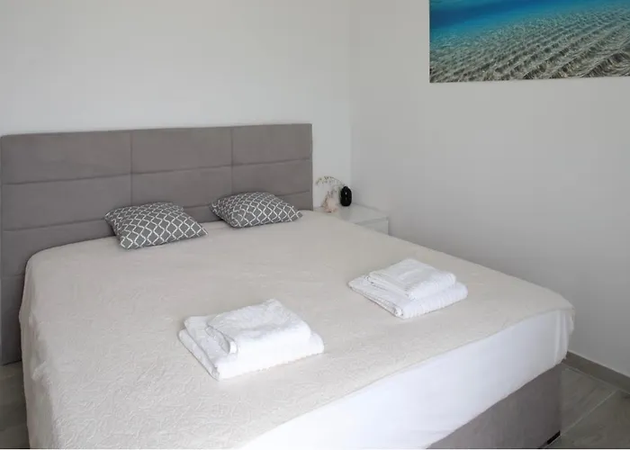 Beachfront Deluxe * Povljana