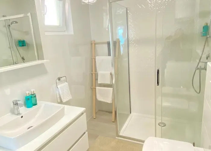 Beachfront Deluxe Povljana