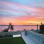 Beachfront Deluxe *
