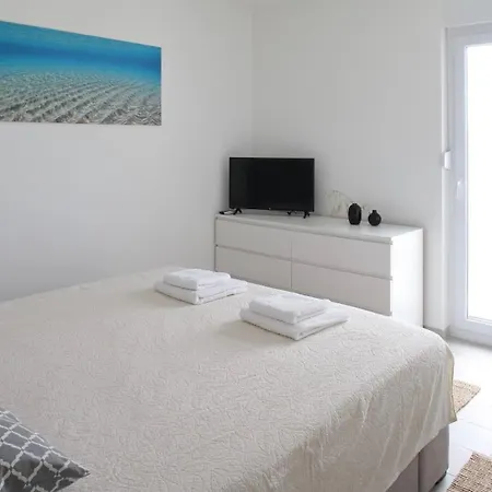 Beachfront Deluxe Apartmán