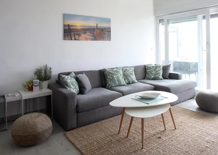 Апартаменты Beachfront Deluxe Повляна