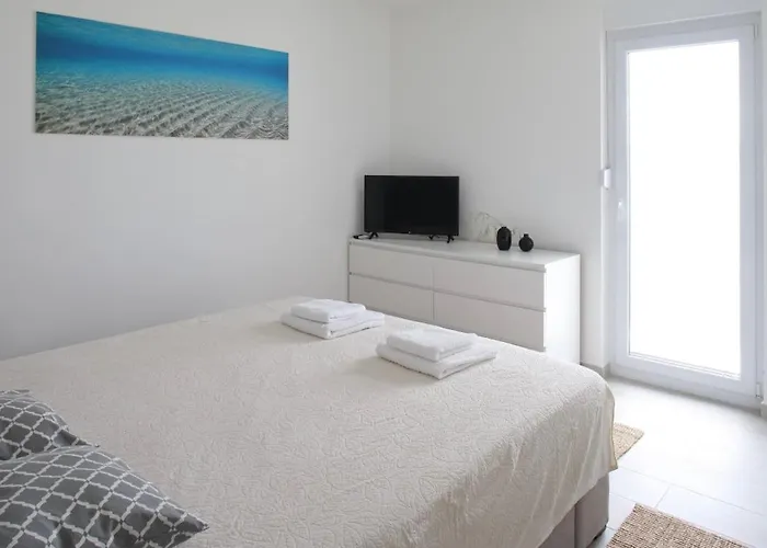 Beachfront Deluxe Daire