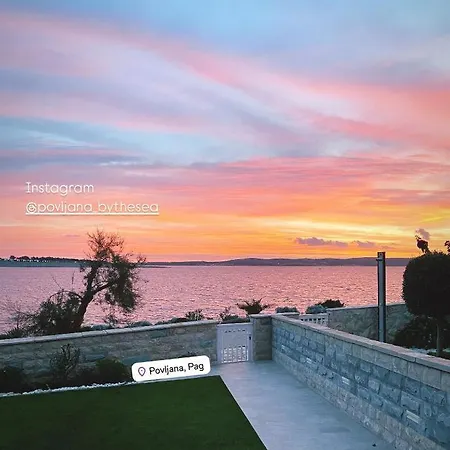 Beachfront Deluxe *